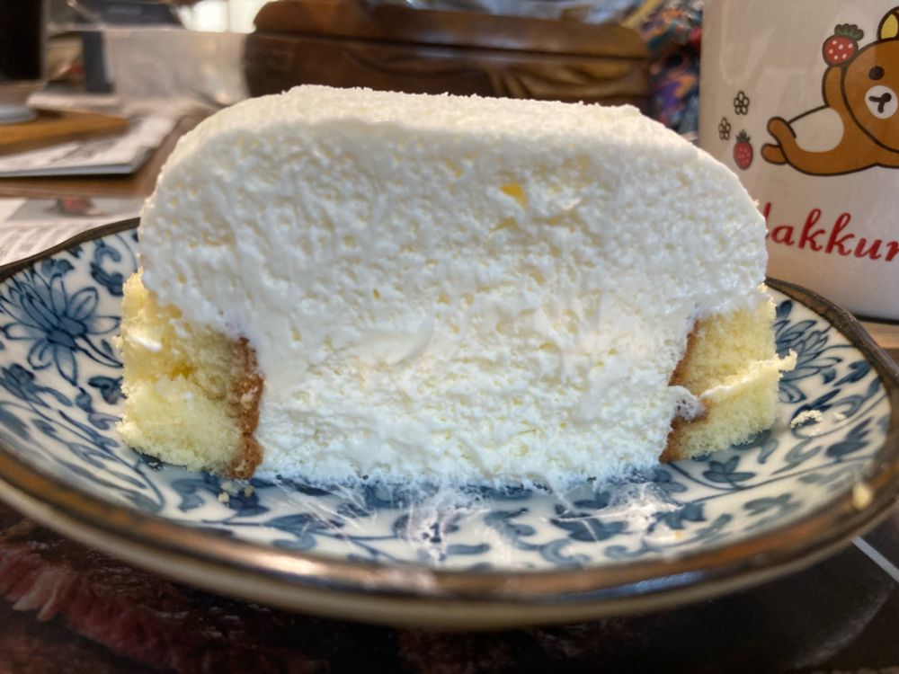 ケーキの断面がキノコ