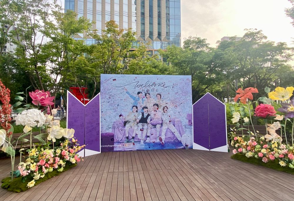 BTS Army message board for fans to sign outside of Hybe.