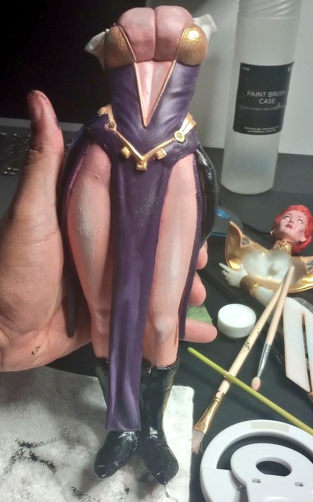 Kycilia is built like a dump truck 