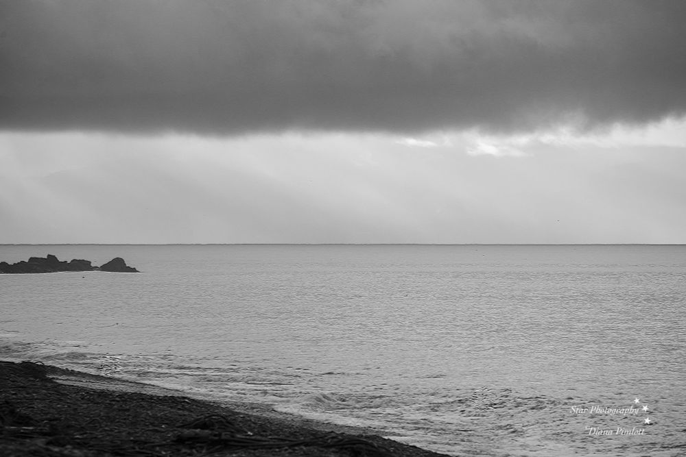 sometimes a little black and white makes the ocean look dramatic