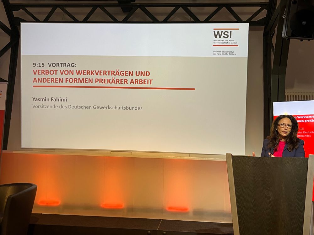 Die DGB-Vorsitzende Yasmin Fahimi eröffnet den zweiten Tag der WSI-Tagung zum “Verbot von Werkverträgen-Erfahrungen aus der #Fleischindustrie”. 