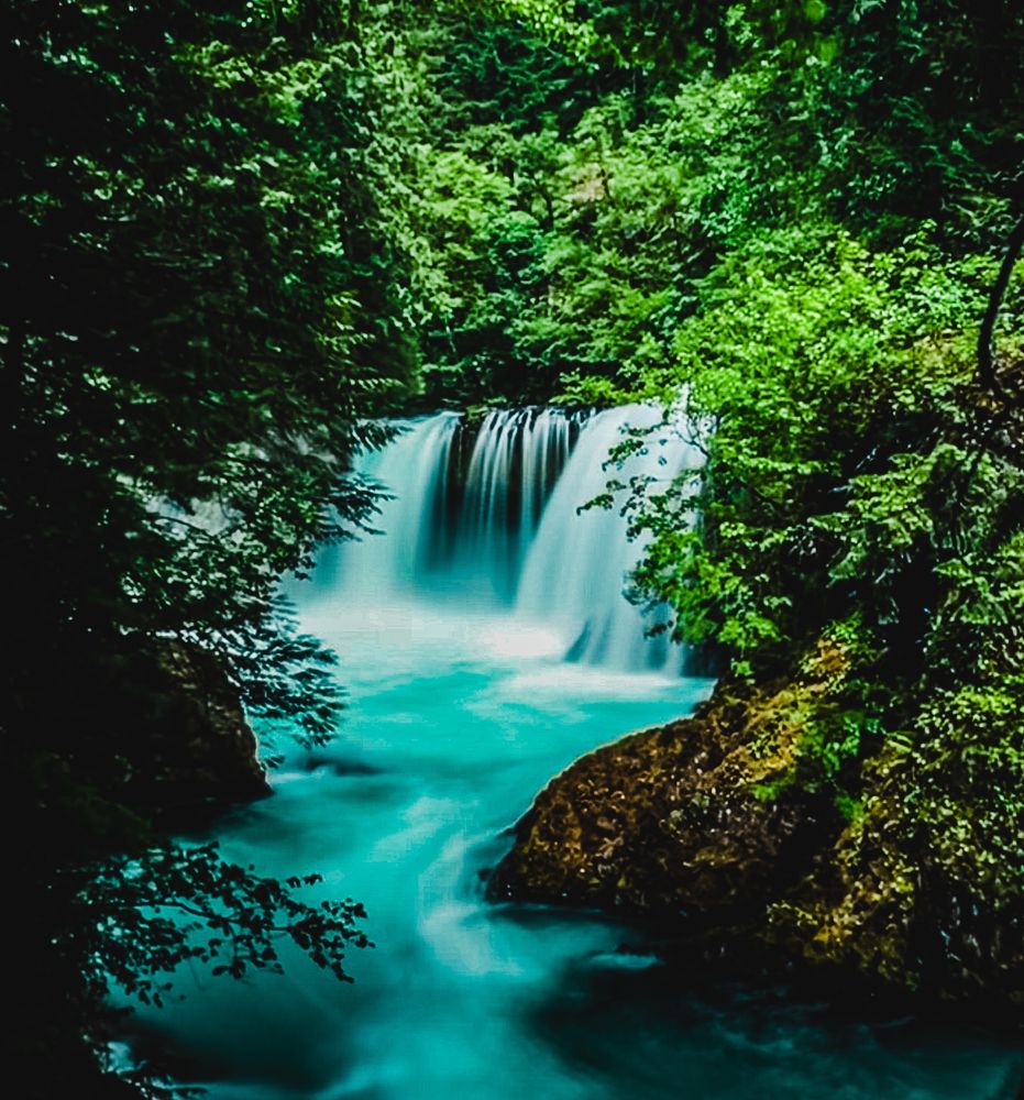 Photo of spirit falls in the oregon washington area