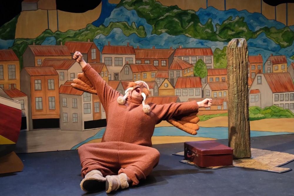 Thor's Great Big Adventure written and directed by Rob Salmon - Thor, the wandering Walrus takes a big stretch as he settles down on the Scarborough foreshore for big snooze