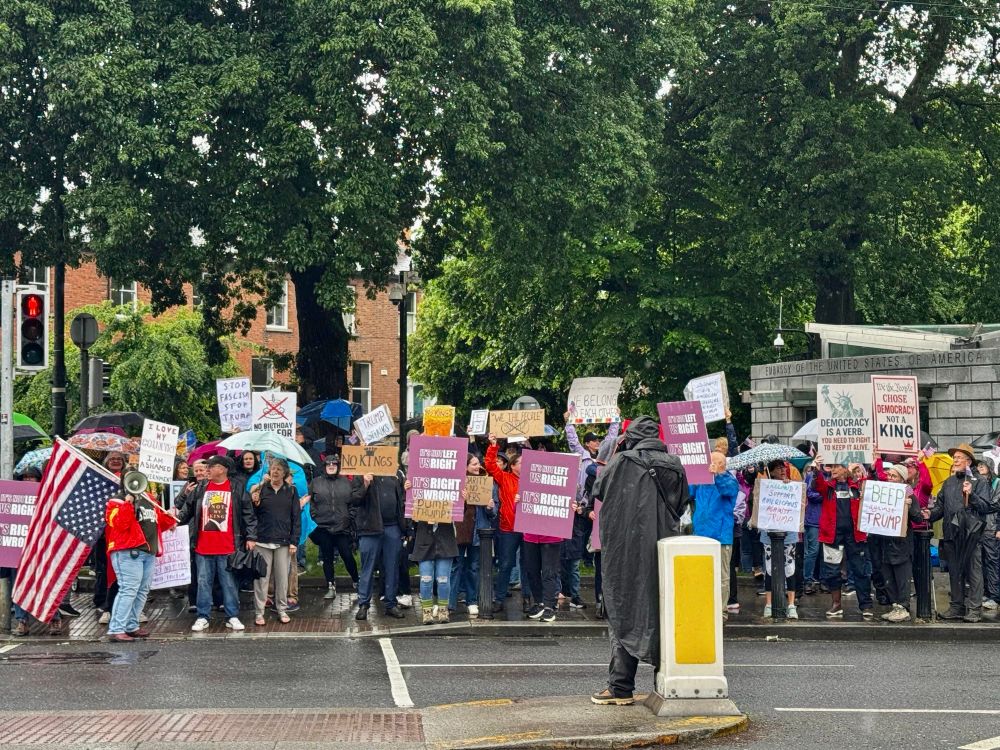 DUBLIN, Ireland: American immigrants protest against Trump regime at US Embassy 