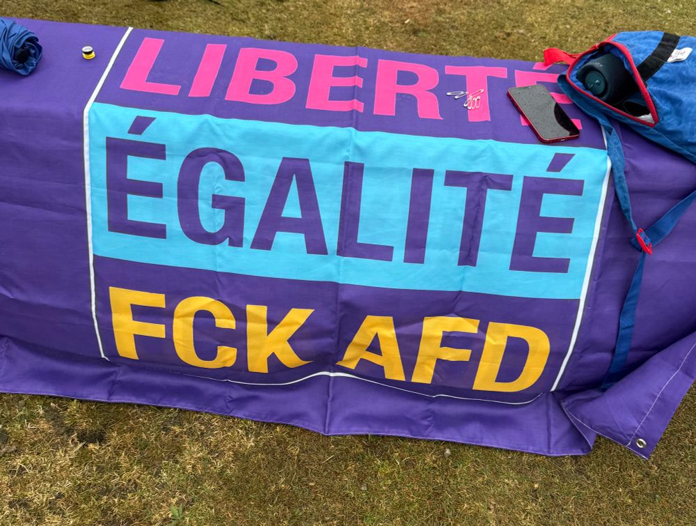 Liberté, Égalité, FCK AfD