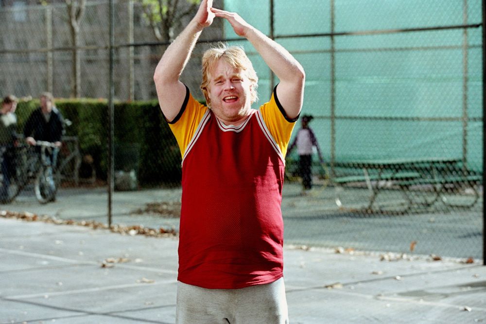 Phillip Seymour Hoffman playing basketball in Along Came Polly
