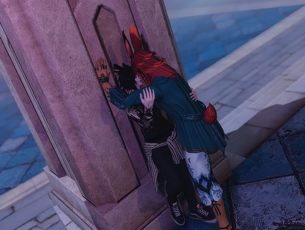 Jasper catches Damien out in town between some dungeon runs.