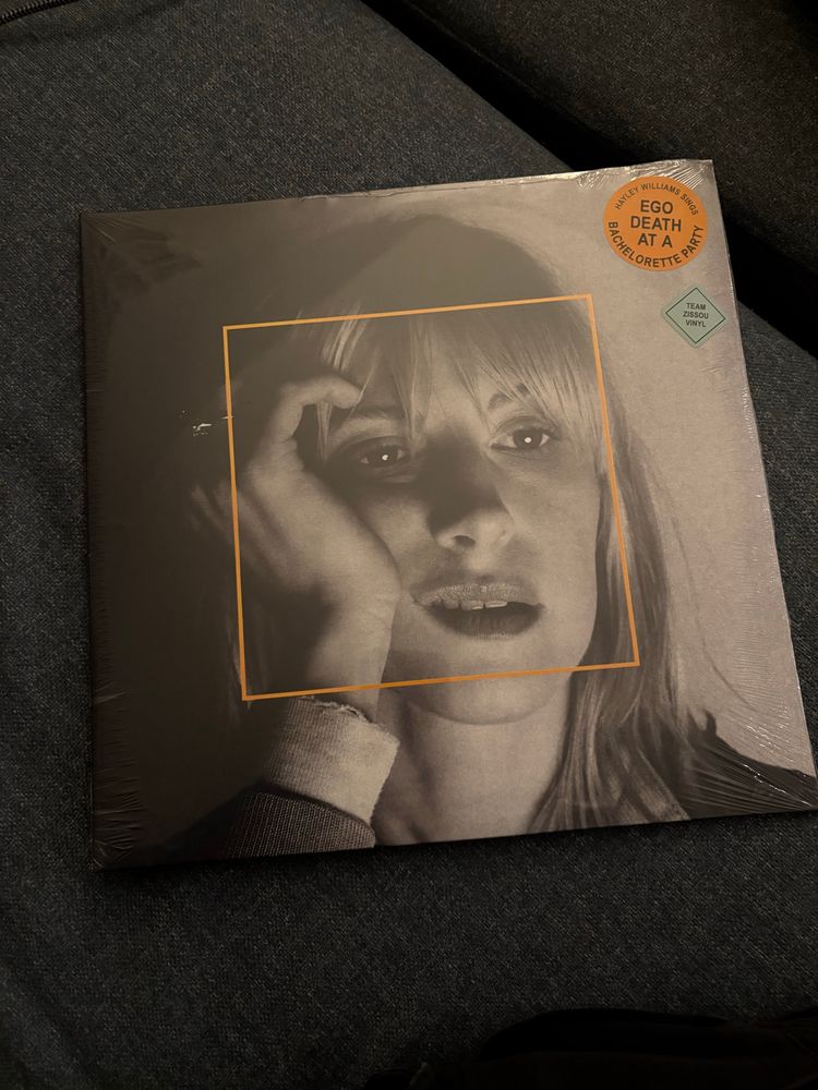 Bild des Albums „Ego Death at a Bachelorette Party“ von Hayley Williams in der Team Zissou Vinyl Edition (gefärbte Schallplatte) 