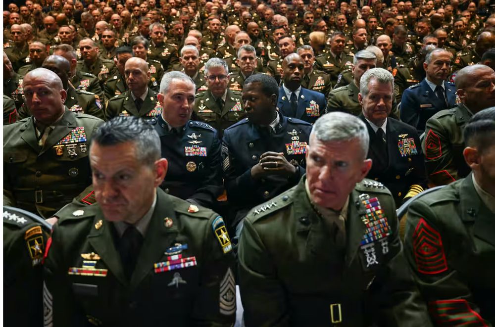 A bunch of O-10000s looking deeply concerned. 