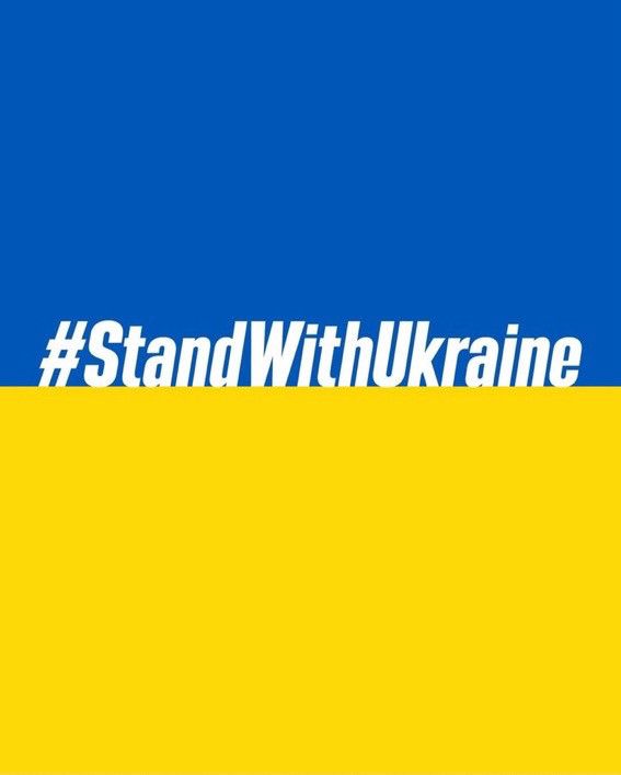 Ukrainische Fahne - stilisiert.
Text: #standwithukraine
