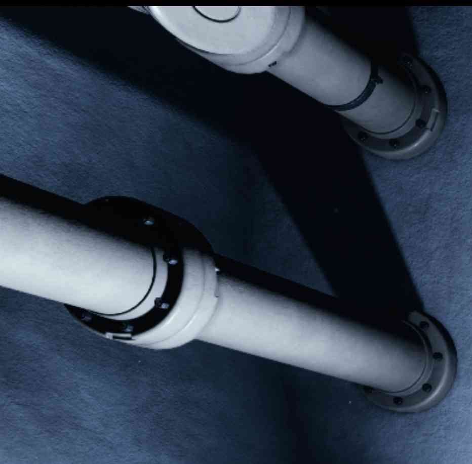 Lower res screenshot of bottom lit pipes