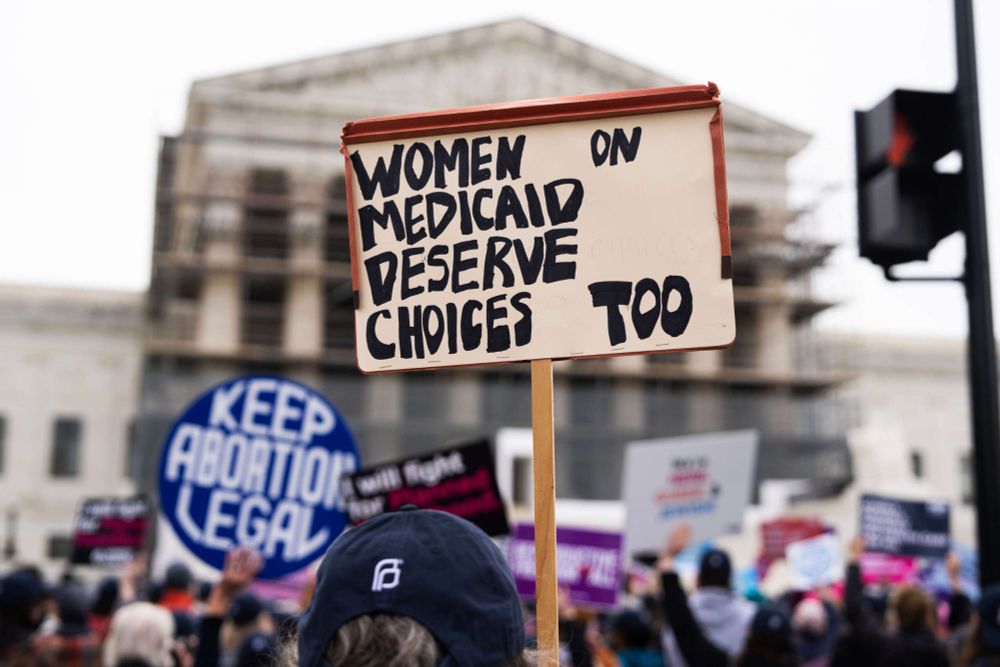 Federal Judge Blocks Attack on Planned Parenthood in Trump-GOP Budget Law