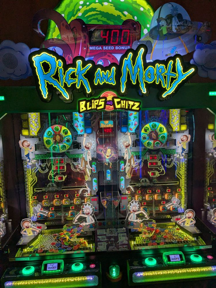 Picture of RICK AND MORTY: BLIPS AND CHITZ arcade game. 