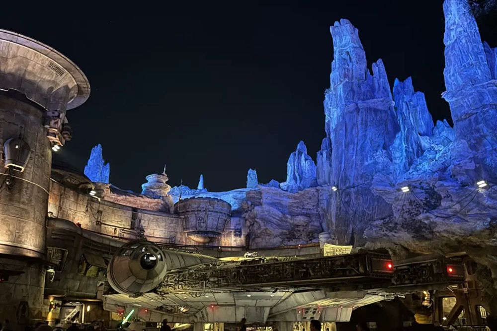 Your Ultimate Guide to Star Wars: Galaxy&#39;s Edge