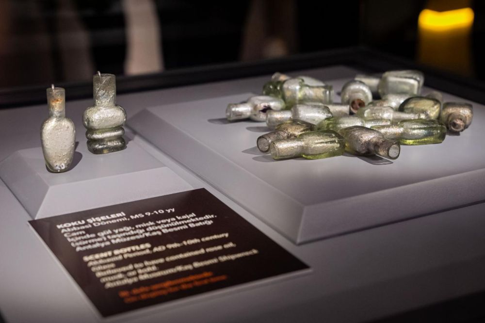 Glass perfume bottles from a 1,000-year-old shipwreck off Kas reveal ancient Eastern Mediterranean scent trade and early glassmaking techniques