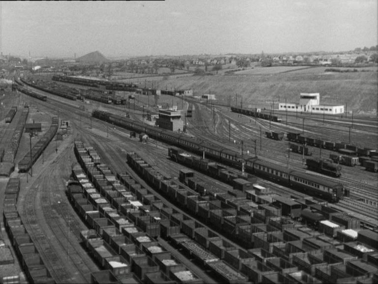 An image captured from A PLACE IN THE TEAM (1953)