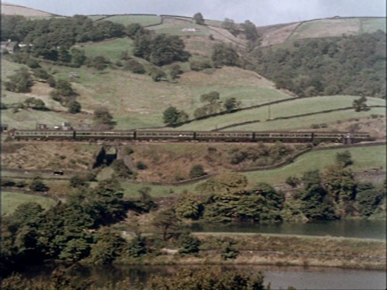 An image captured from THE NORTH EASTERN GOES FORWARD (1962)