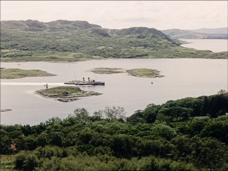 An image captured from THE COASTS OF CLYDE (1958)