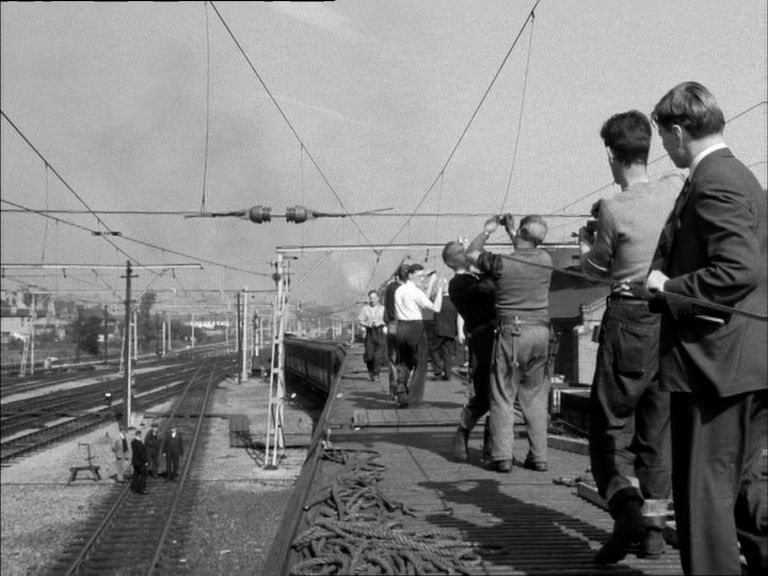 An image captured from SERVICE FOR SOUTHEND (1957)