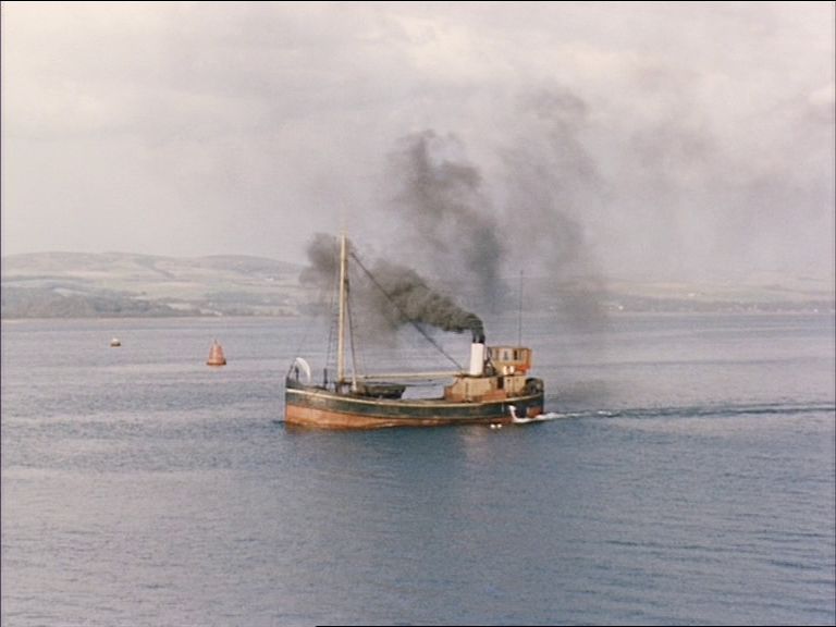 An image captured from THE COASTS OF CLYDE (1958)