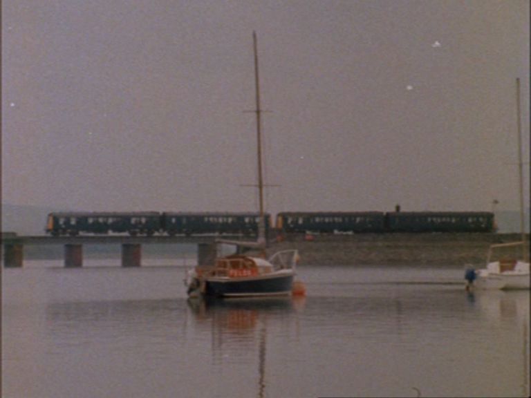 An image captured from DISCOVER BRITAIN BY TRAIN (1978)