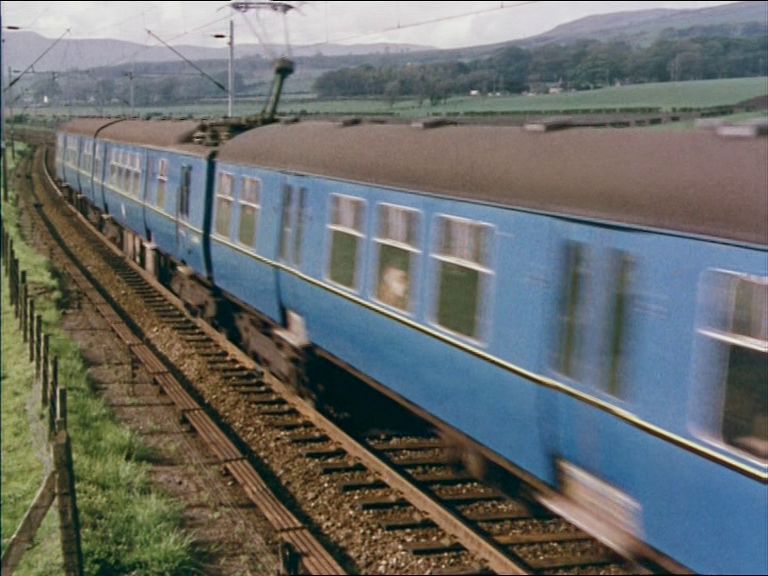 An image captured from GLASGOW BELONGS TO ME (1965)