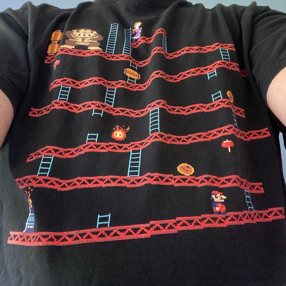 Photo of me wearing a vintage Donkey Kong shirt