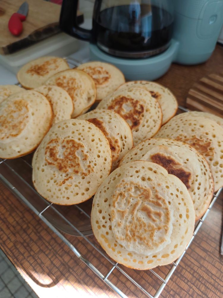 Picture of fresh home made crumpets 