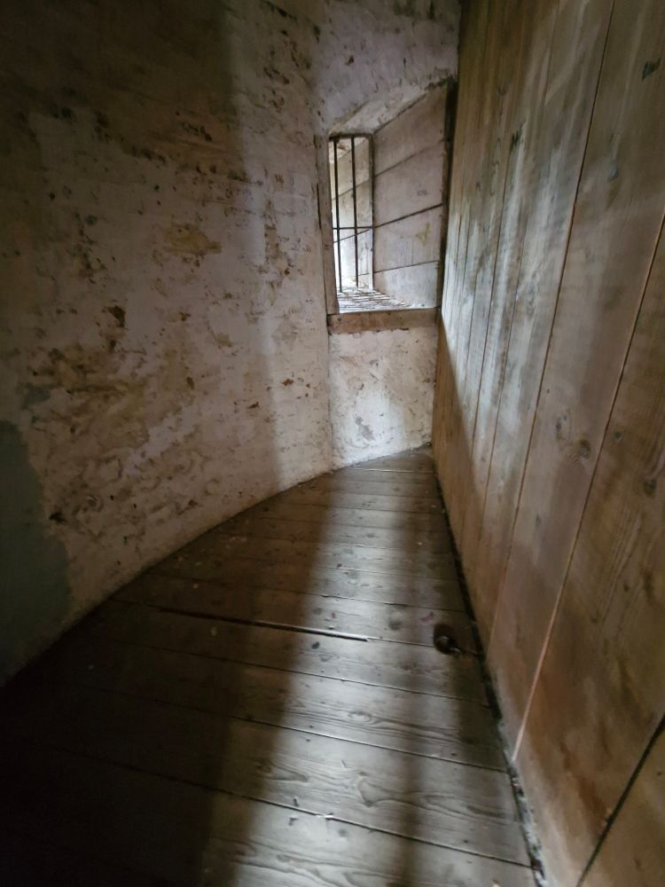 Eine Zelle im Schlossturm