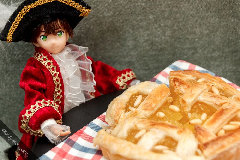 自作海賊衣装のピュアニーモ親分とcabello de ángelのパイ