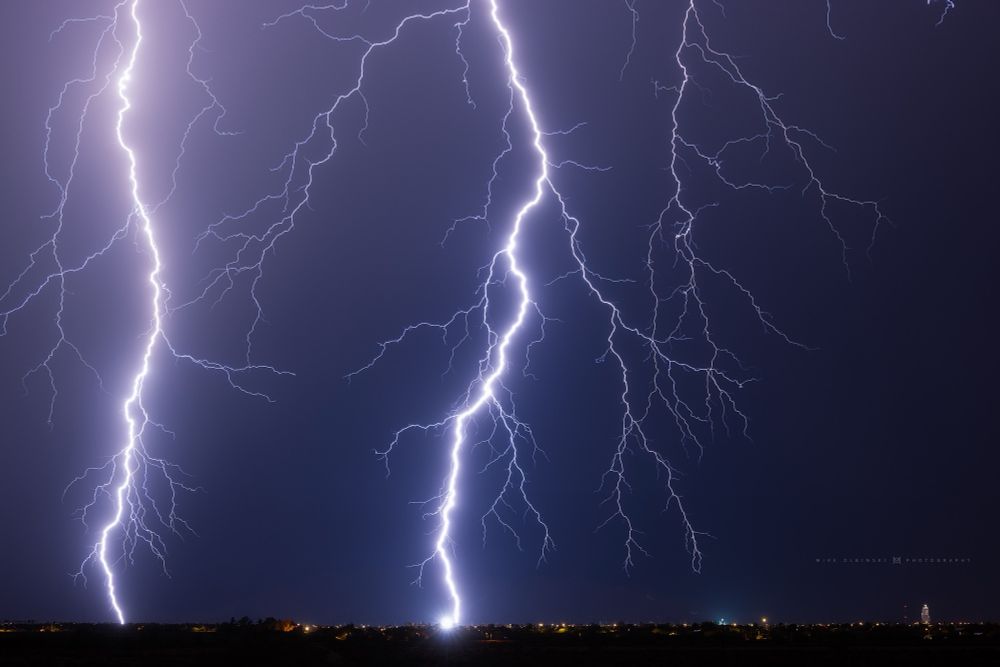 Lightning over casa grande 