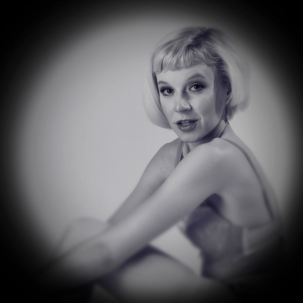 Just Barely There…
https://www.patreon.com/posts/134638483
Enjoy these INCREDIBLE photos!
Like • Follow • Share • Join • Subscribe
Subscribe with FREE 7-Day Trial on Patreon
Subscribe on DeviantArt for New Content
Links: https://www.technoobscura.com
#photography #blackandwhite #fineart #model #modeling #sexy 