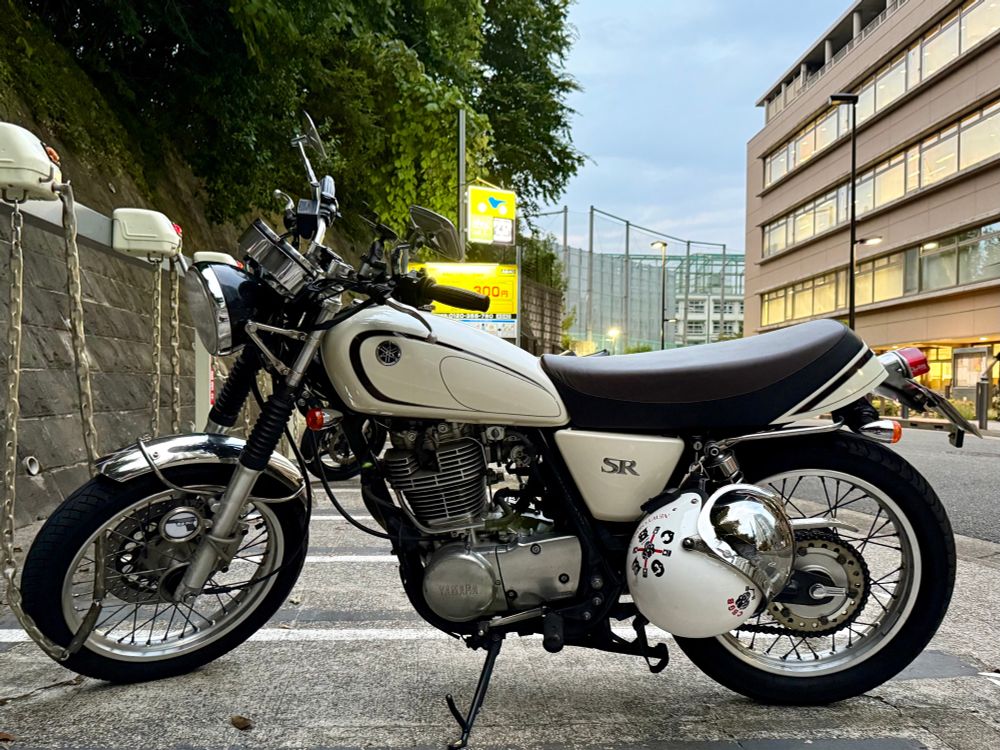 YAMAHA SR400