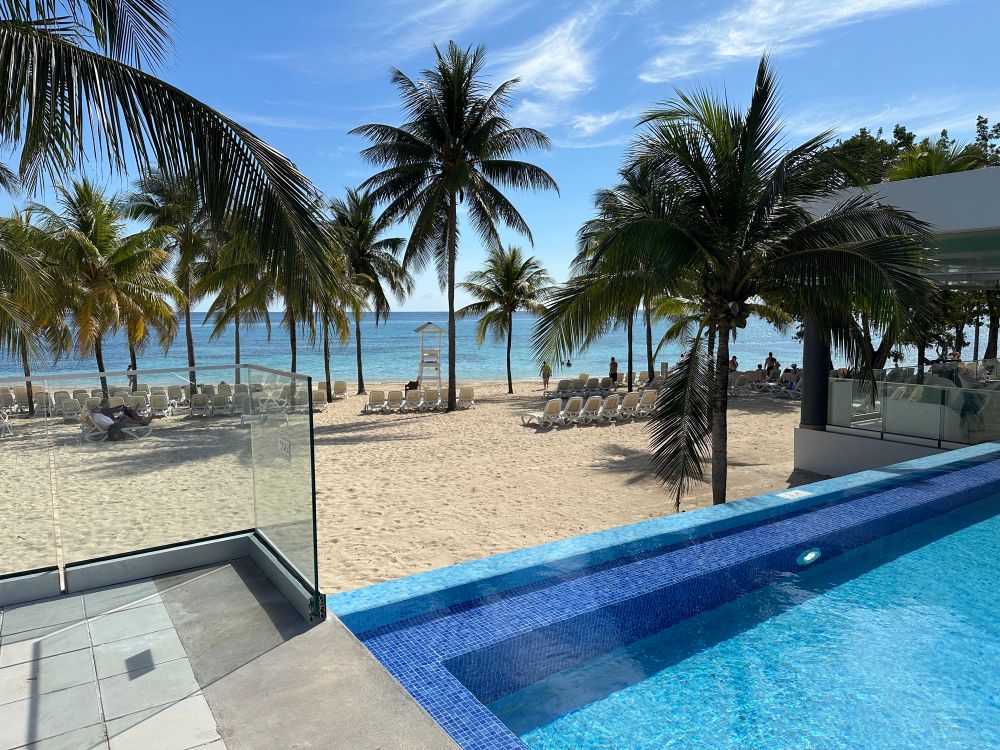 Pool on the beach 