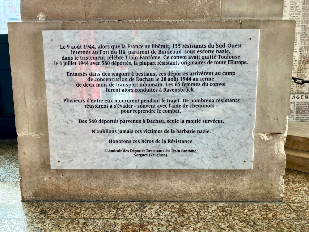 Gedenktafel für Opfer des Nationalsozialismus am Bahnhof Bordeaux Saint-Jean