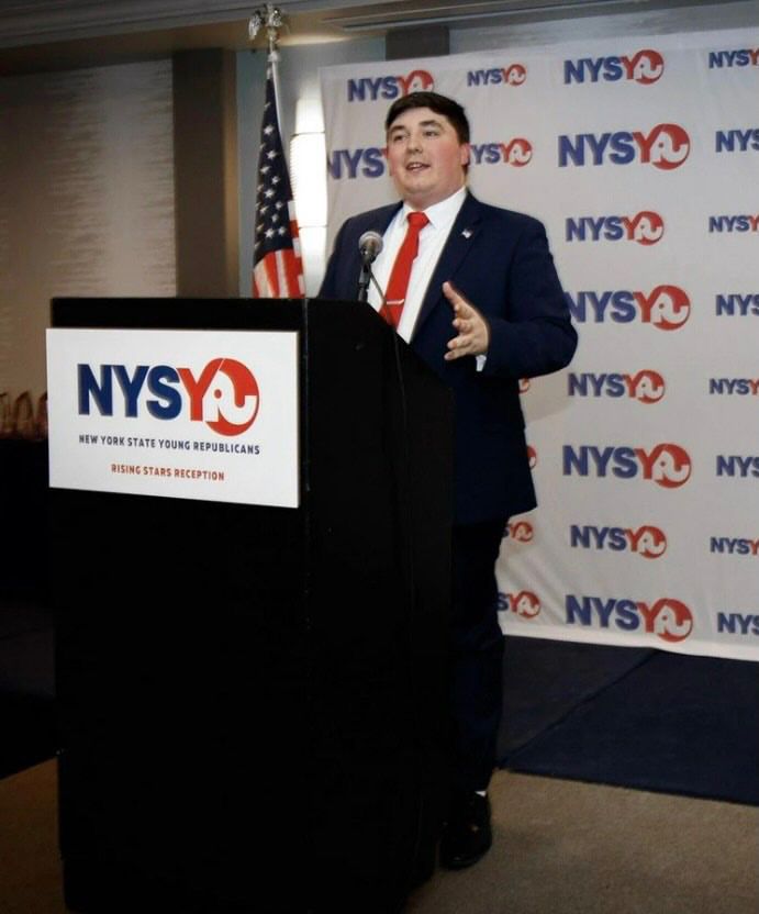 This guy jumps like Elon Musk