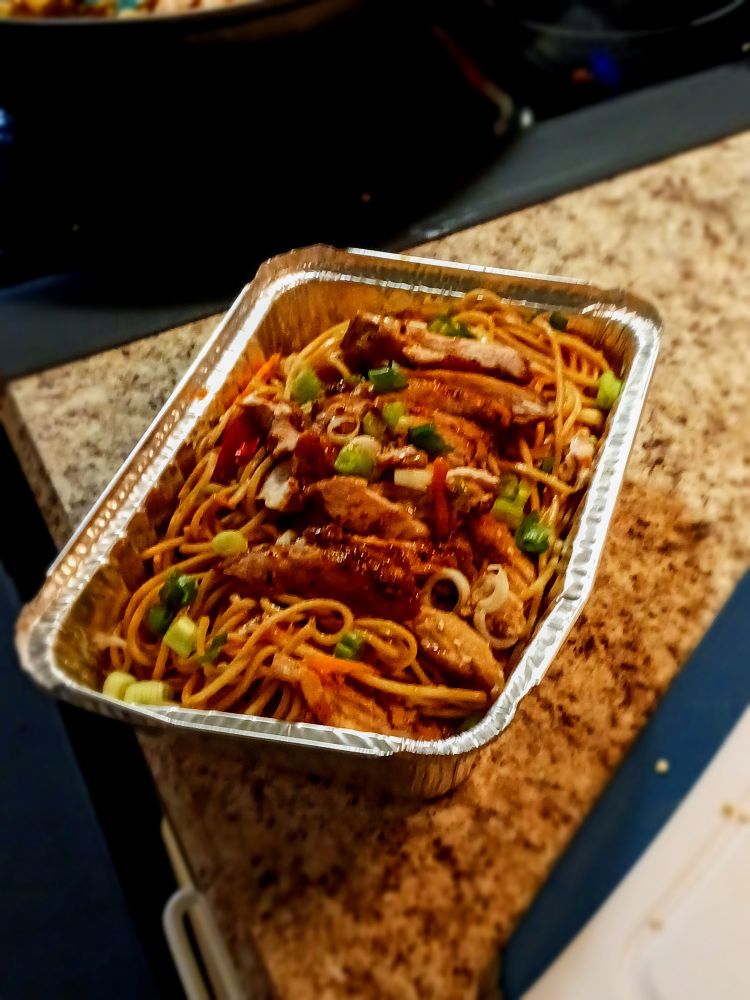 An alternate view of the chicken lo mein dish. It was good, but I'd want to char the vegetables a bit more next time.