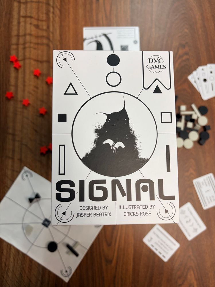 Signal game box and components