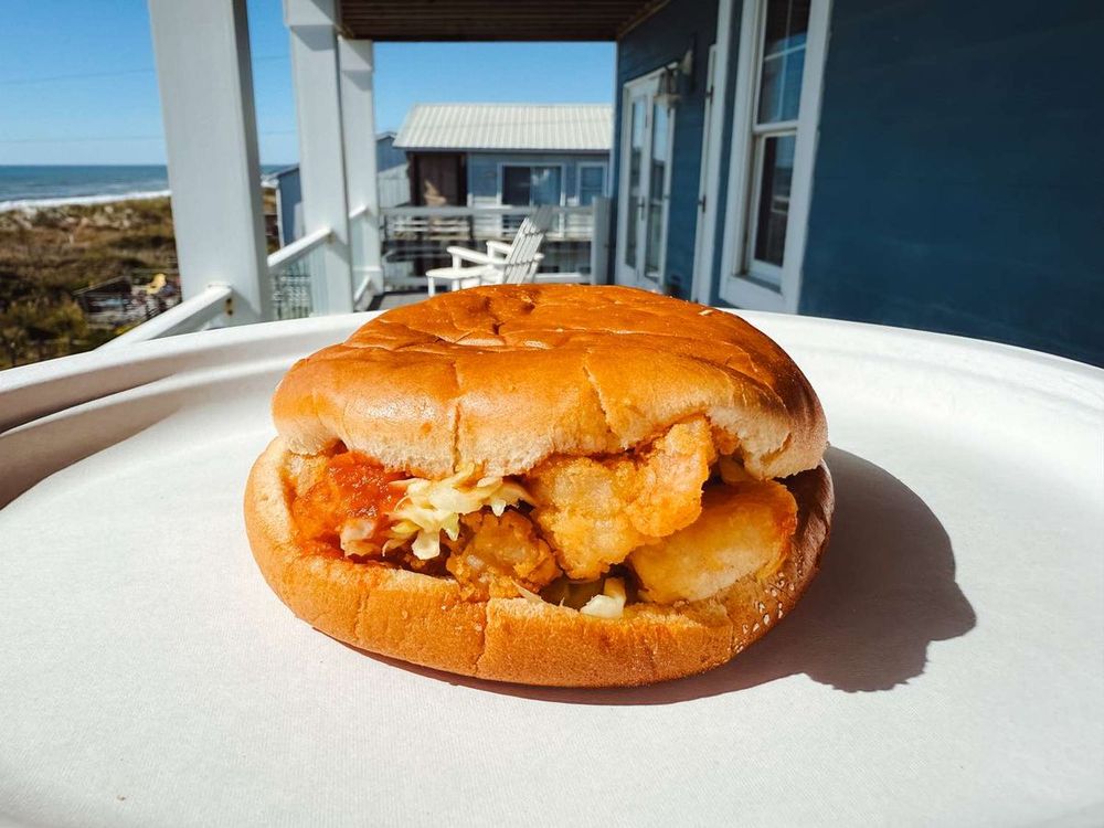 North Carolinians Have Been Lining Up For These Old-School Shrimp Burgers Since The ’50s