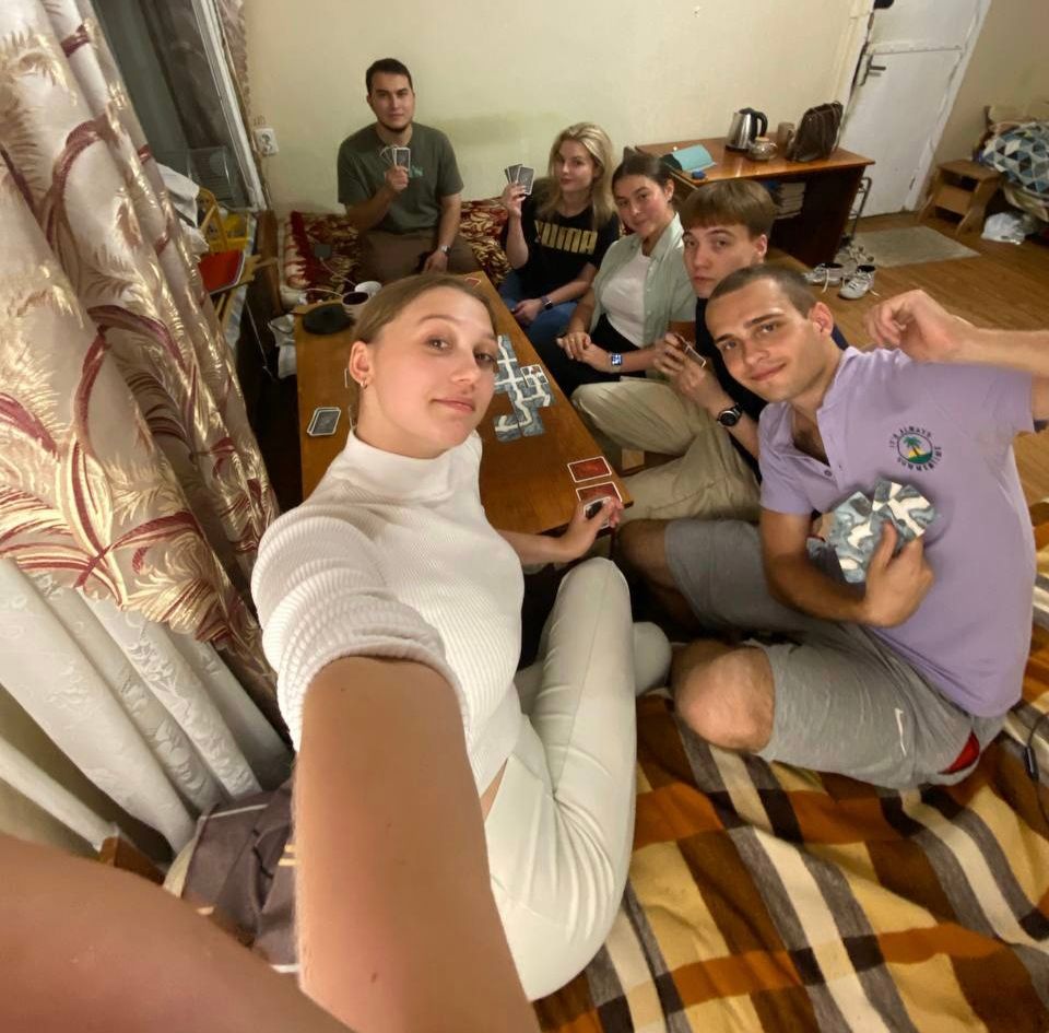 Настолка саботер на шістьох в задріпаному полтавському гж