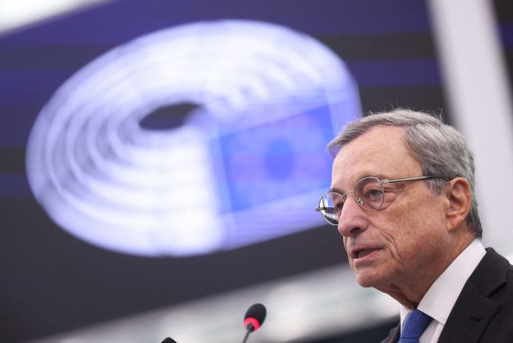 Les pays de l'UE agissant seuls sont "trop petits pour faire face", déclare Mario Draghi