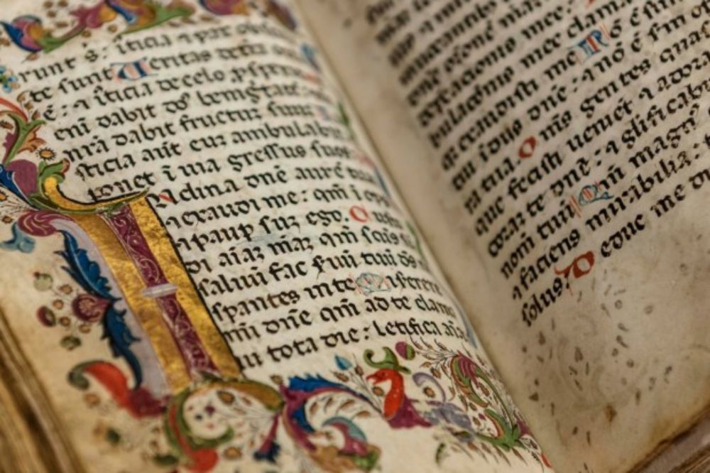 The space between words: an invention of copyist monks