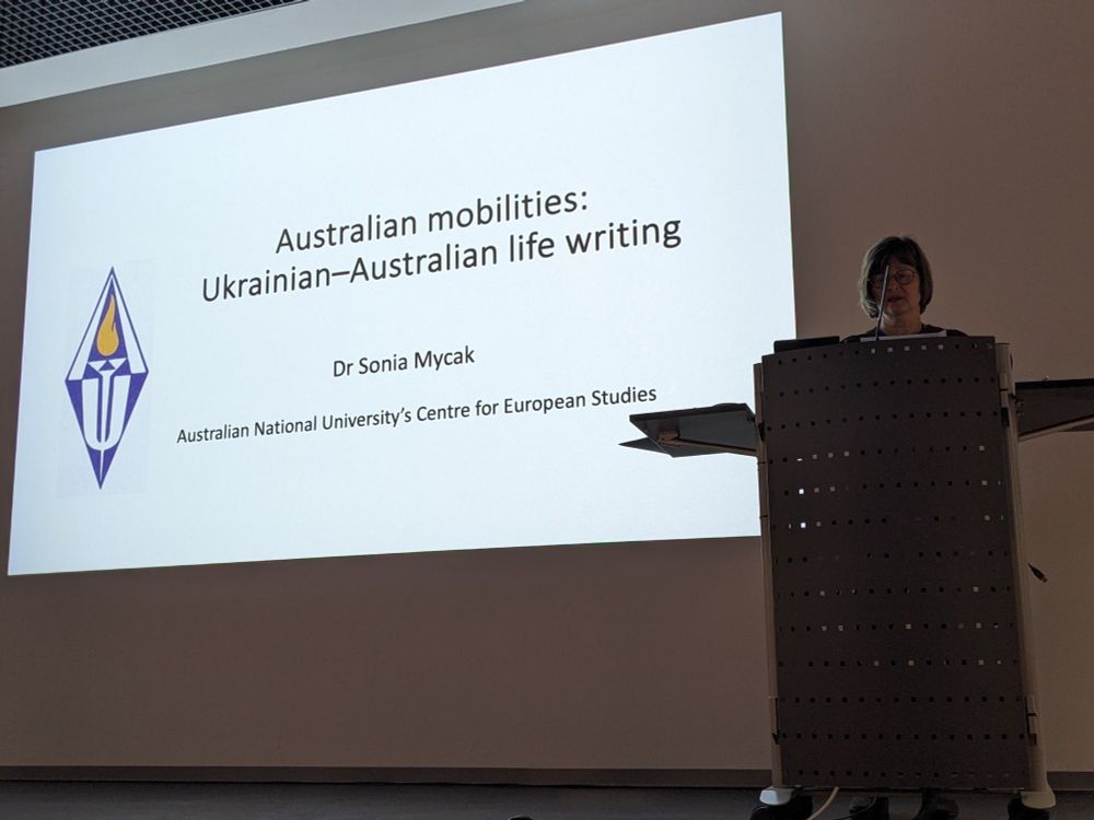Sonia Mycak, presenting "Ukrainian-Australian Live Writing"