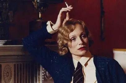 pic from the 2001 film, Gosford Park