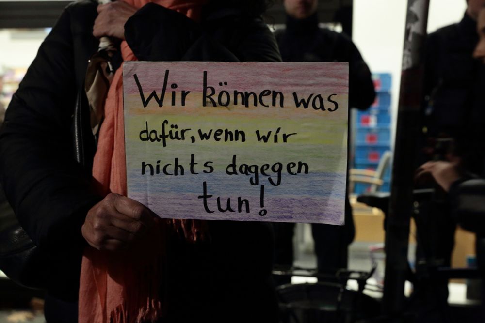 Schild "Wir können was dafür, wenn wir nichts dagegen tun!"