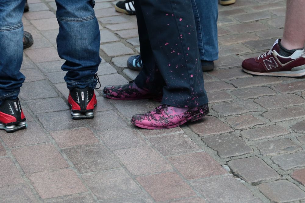 Viel rosa Farbe auf Schuhen