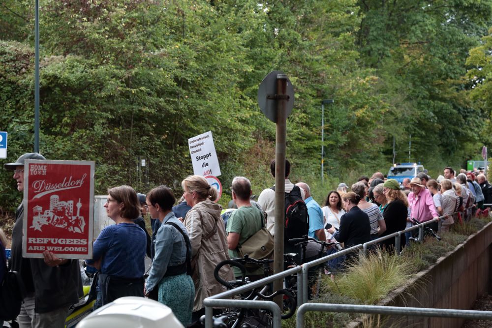 Blick auf die Menschenkette 