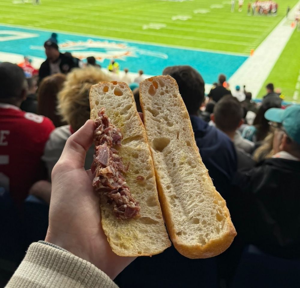 Jamon Iberico sandwich at the Bernabéu

🇪🇸 €10