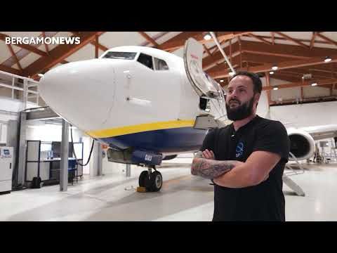 Negli hangar di Orio con i tecnici dei cieli: "Garantiamo la sicurezza di milioni di passeggeri"