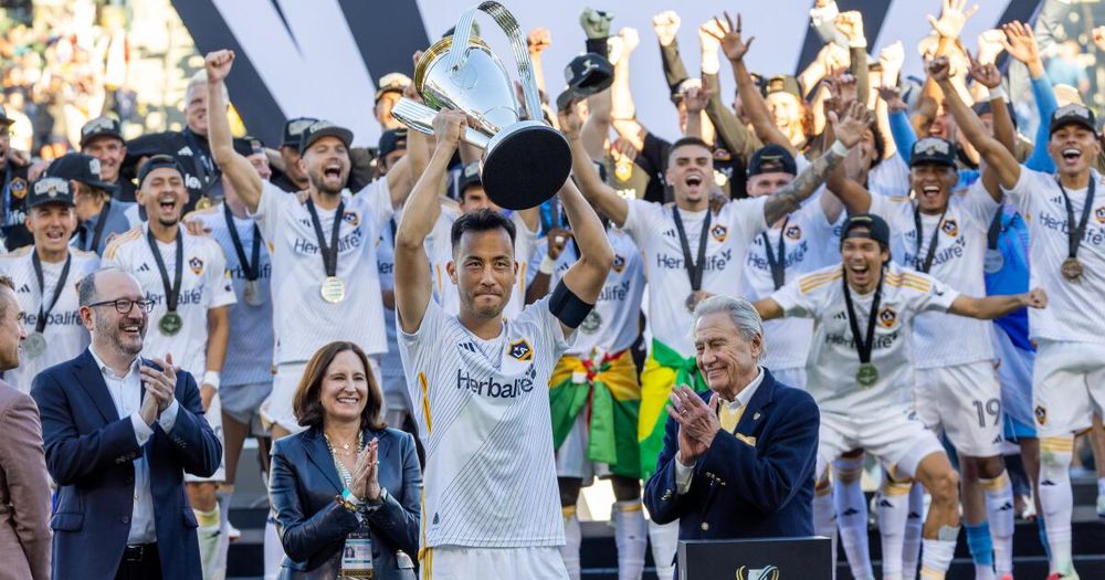 News Analysis: What's wrong with the Galaxy, who went from a championship to the cellar in one season?